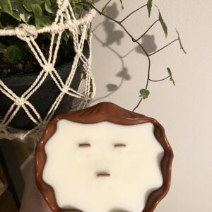 Clam shell trinket candle