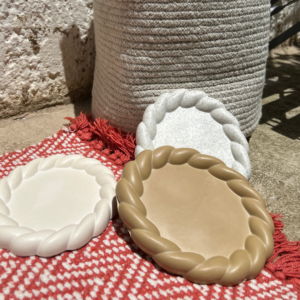 Braid oval tray