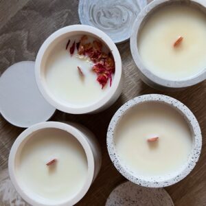 Candle pot with lid