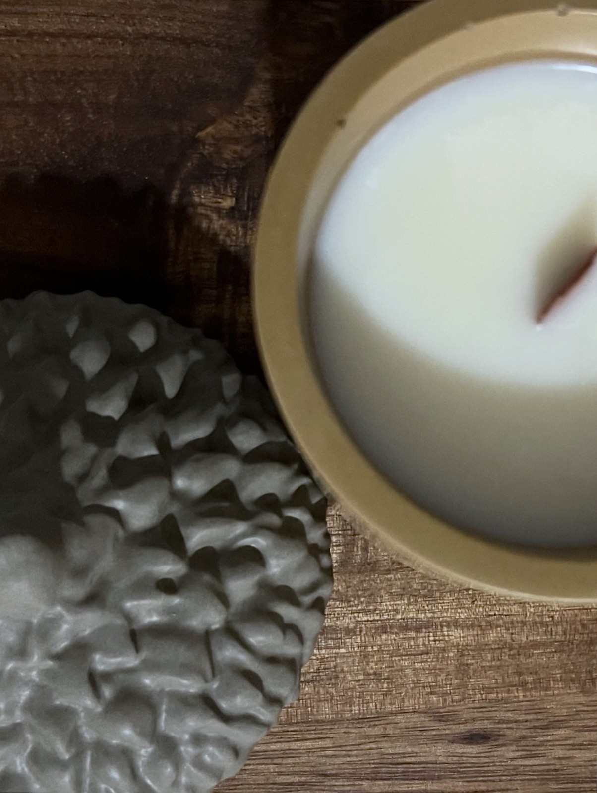 Acorn candle pot