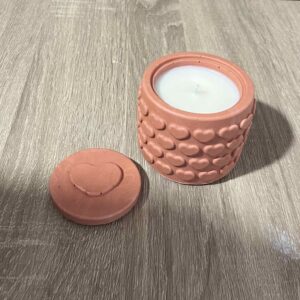 Heart candle pot with lid